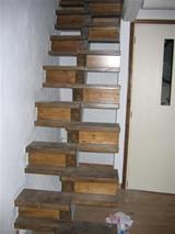 zeer apart deze houten trap